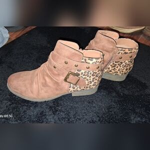 White Mountain Tan Ankle Boots with Leopard Accent